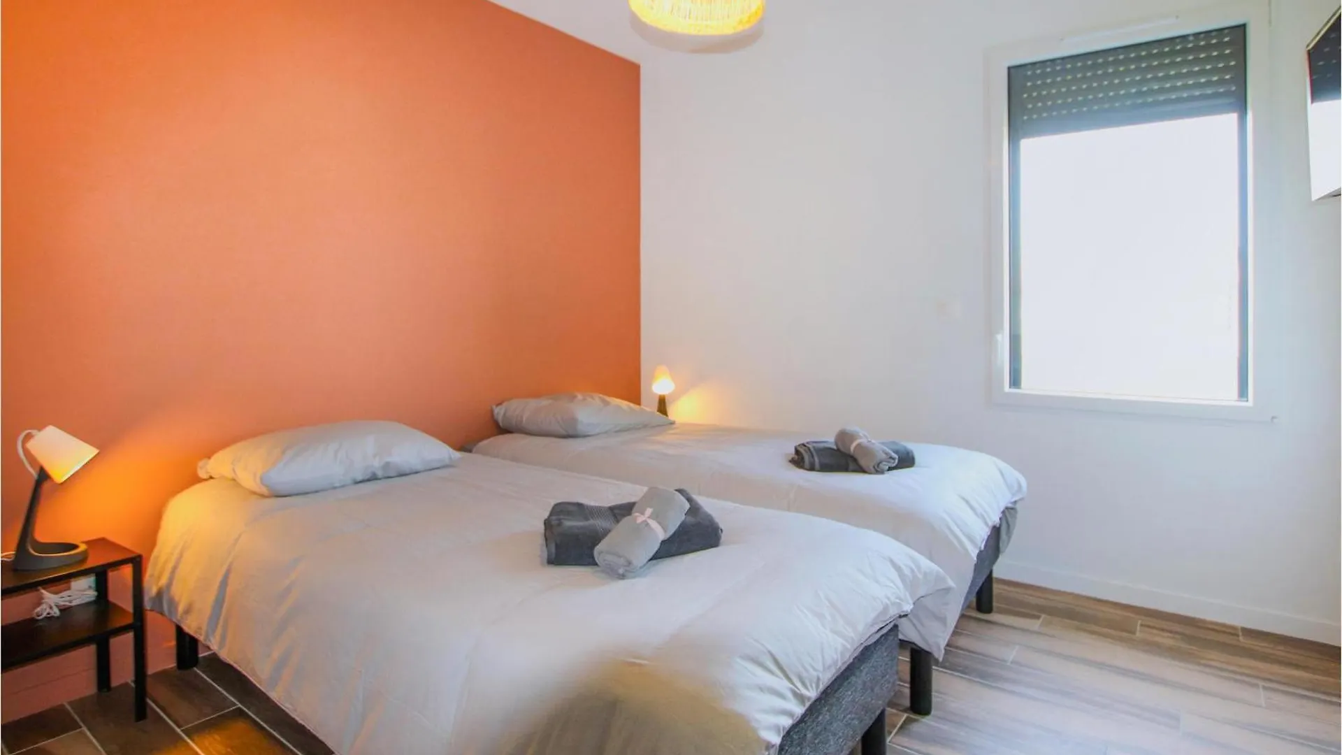 Awesome Home In Cleon Dandran With Kitchenette