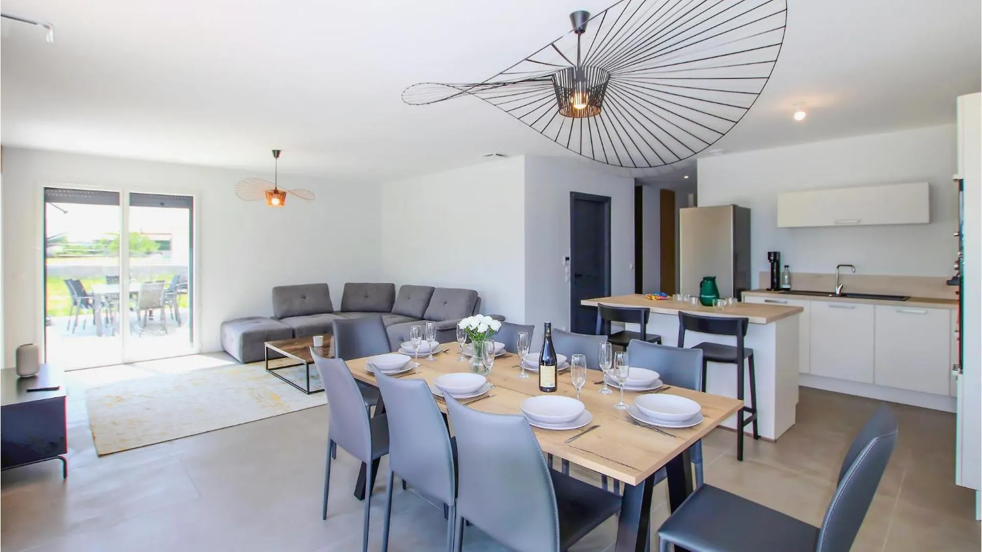 בית נופש Awesome Home In Cleon Dandran With Kitchenette