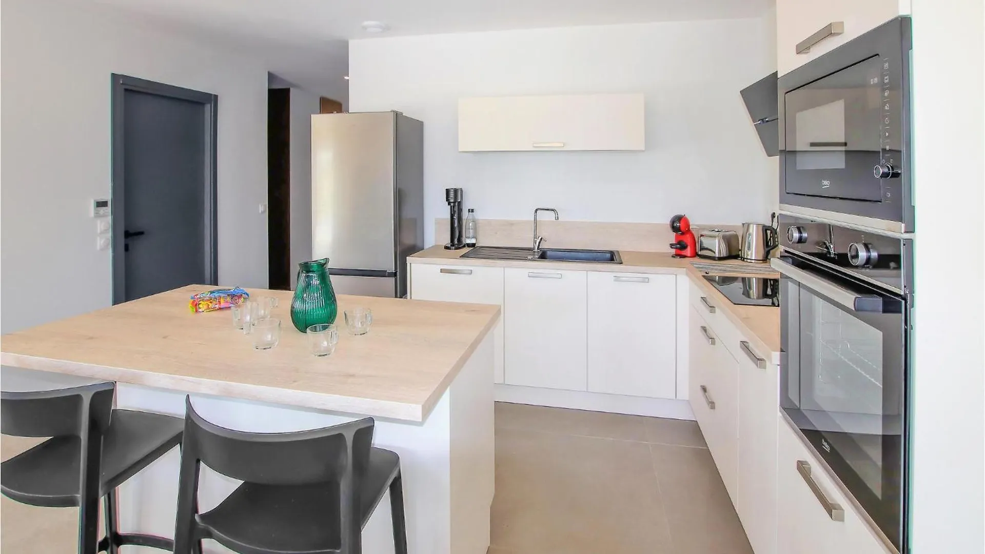 בית נופש Awesome Home In Cleon Dandran With Kitchenette